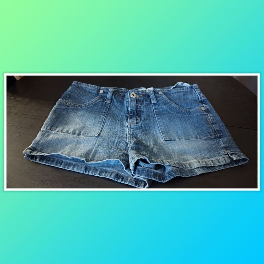 💕PLUGG Blue Stretch Denim Shorts Junior Size 5.